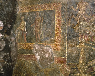 Überreste eines antiken Gebäudes unter den Kasernen der Kürassiere am Quirinal, Rom von Roman